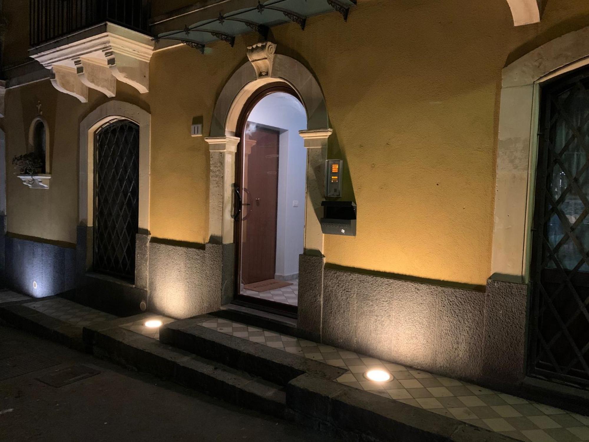 Guest House "Le Sciare" - Centro Storico カターニア エクステリア 写真
