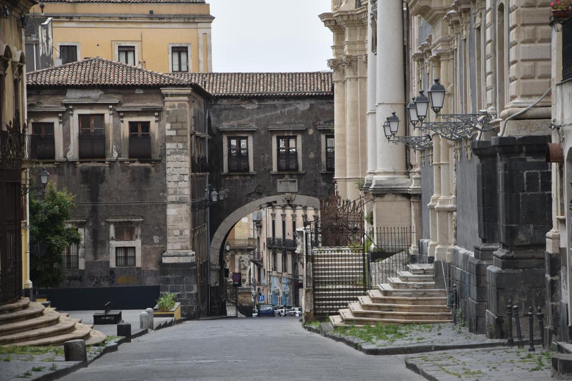 Guest House "Le Sciare" - Centro Storico カターニア エクステリア 写真